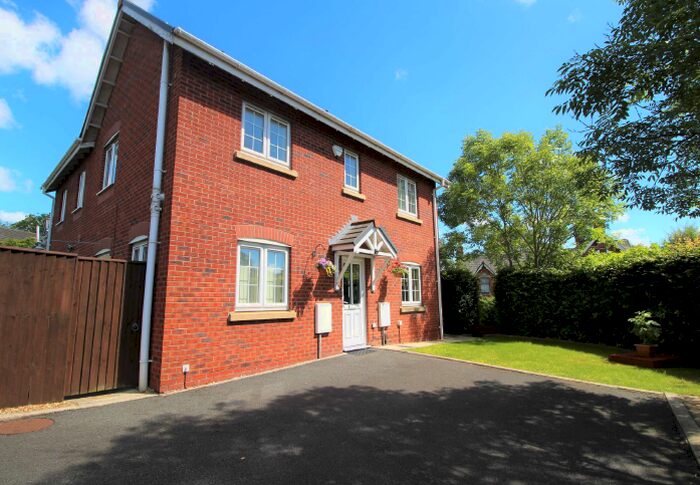 3 Bedroom Semi-Detached House To Rent In Whinfield Lane, Ashton On Ribble, Preston, PR2