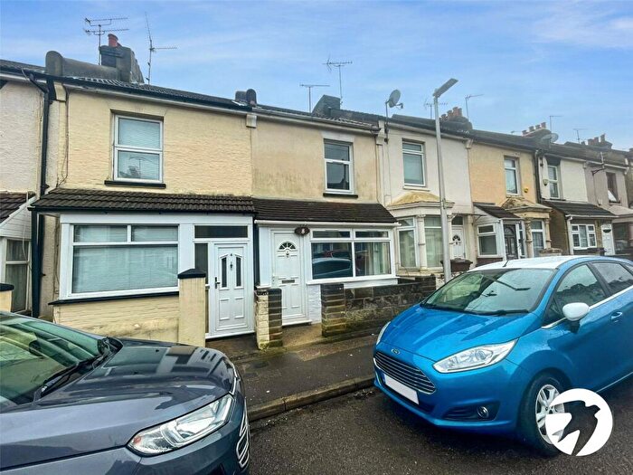3 Bedroom Terraced House To Rent In Albany Road, Gillingham, Kent, ME7