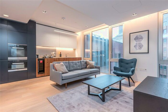 1 Bedroom Apartment To Rent In Bartholomew Close, Farringdon, Barbican, London, EC1A