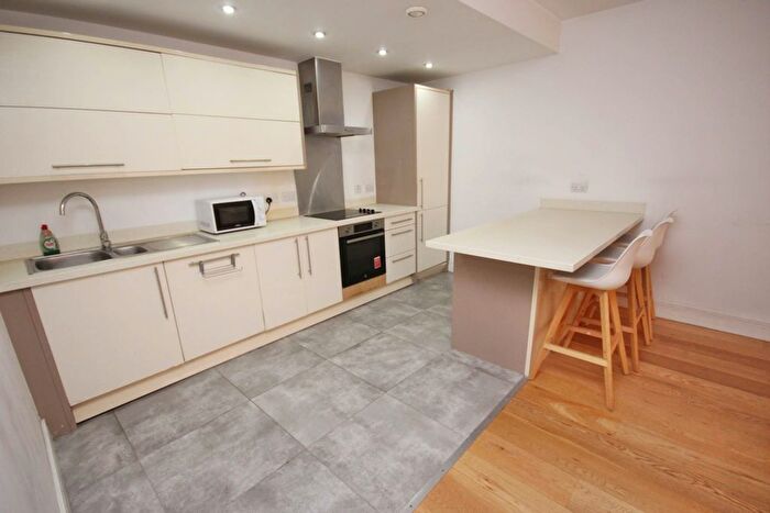 2 Bedroom Flat To Rent In Hilton Street, Manchester, M1