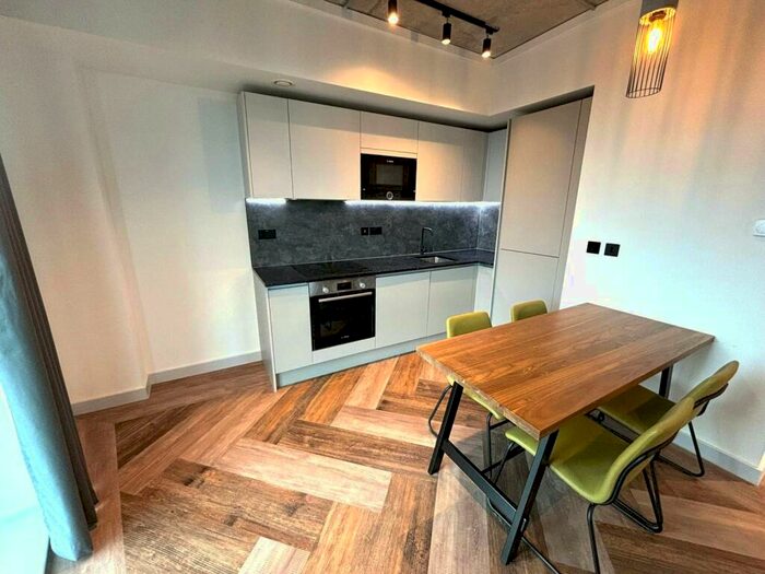 2 Bedroom Apartment To Rent In Bendix Street, Manchester, Greater Manchester, M4