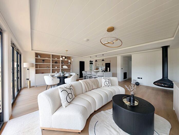 2 Bedroom Lodge For Sale In Yealands New, South Lakeland Leisure Village, Carnforth, LA6