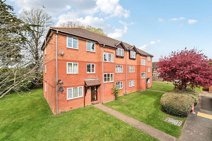 1 Bedroom Flat For Sale In Guildford Road, Rustington, BN16
