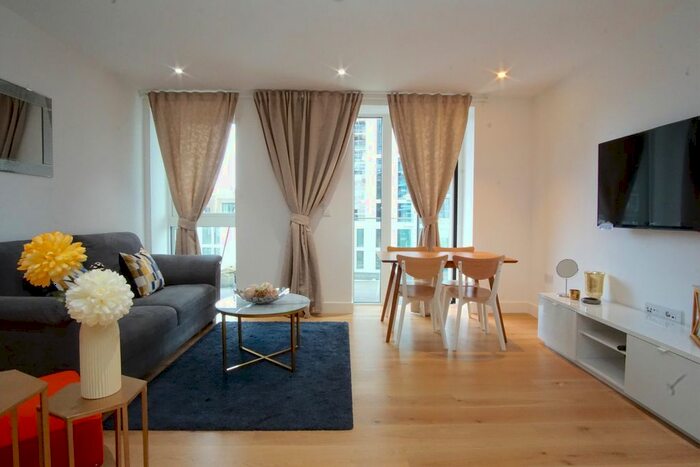 1 Bedroom Flat To Rent In Ariel House, Vaughan Way, London, E1W