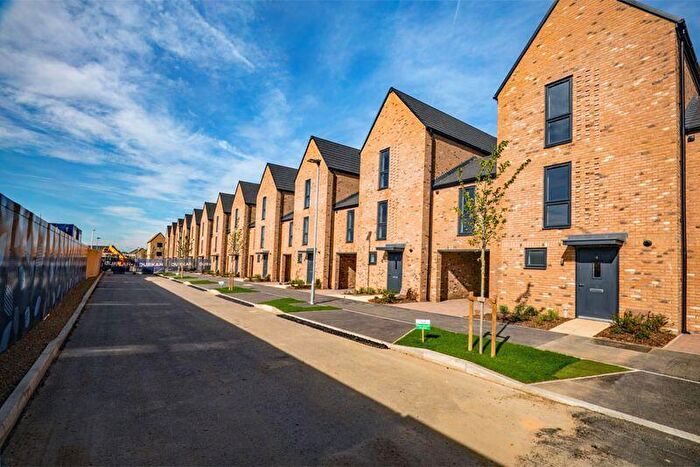 4 Bedroom Town House To Rent In Blackthorn Way, Winteringham, St. Neots, PE19