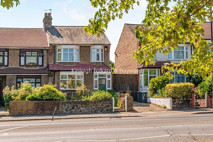 3 Bedroom Terraced House For Sale In Bounds Green Road, Bounds Green, London, N22