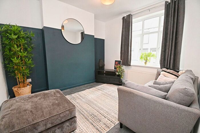 4 Bedroom Terraced House For Sale In Blenheim Road, Barnsley, S70