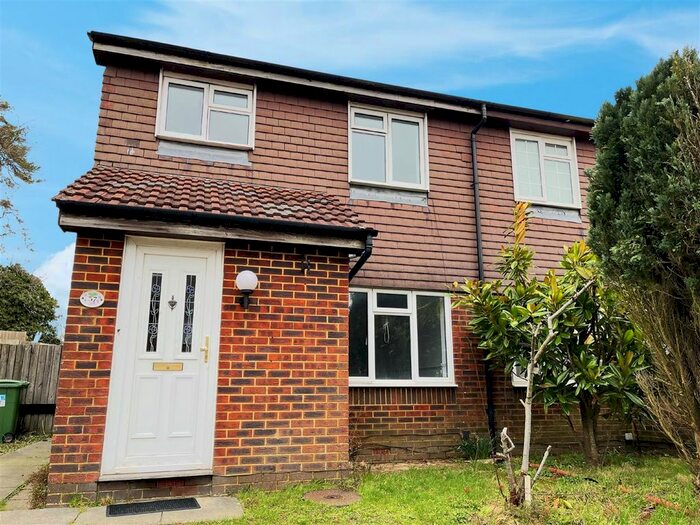 3 Bedroom Semi-Detached House To Rent In Fairfield Road, St. Leonards-On-Sea, TN37
