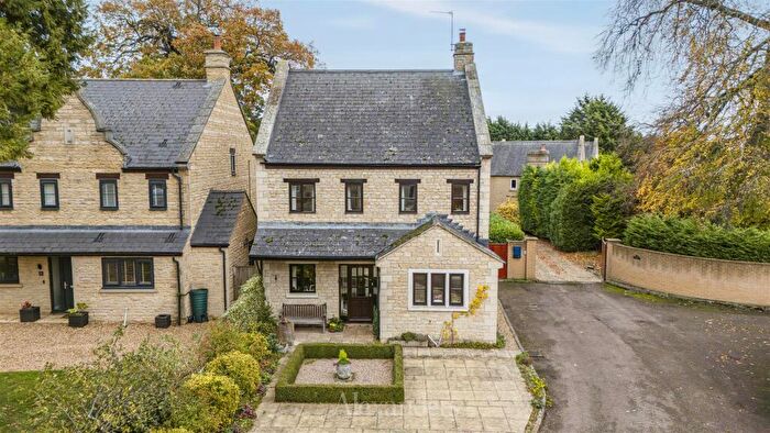 5 Bedroom Detached House For Sale In Stocken Hall Mews, Stretton, LE15