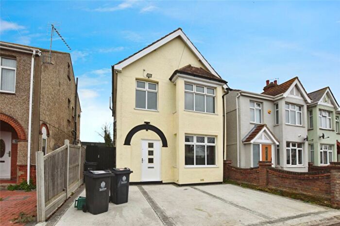 Studio To Rent In Skelmersdale Road, CO15
