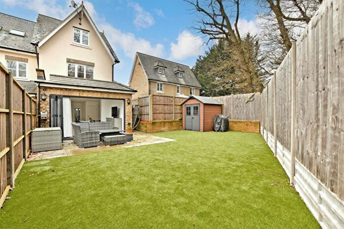 3 Bedroom End Of Terrace House For Sale In Bradfords Close, Buckhurst Hill, Essex, IG9