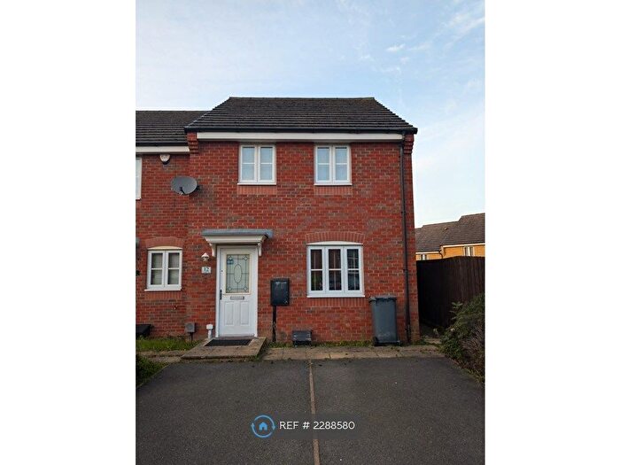 3 Bedroom End Of Terrace House To Rent In Aldfield Green, Hamilton, Leicester, LE5