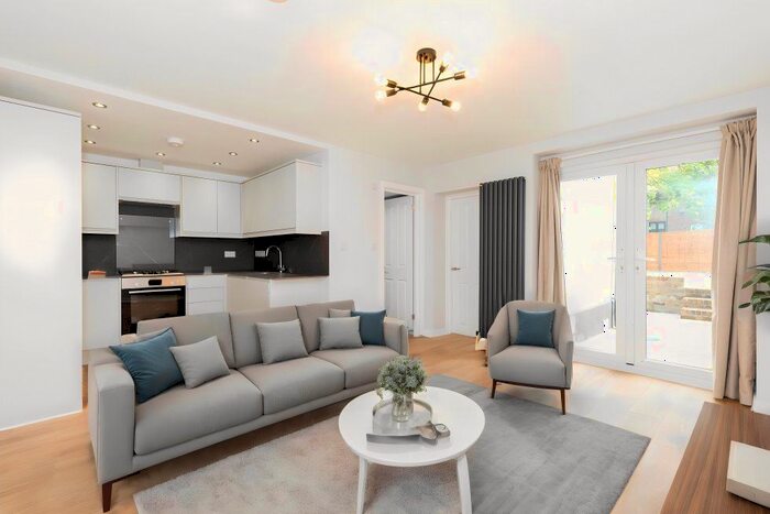 2 Bedroom Flat To Rent In Lancaster Road, London, W11