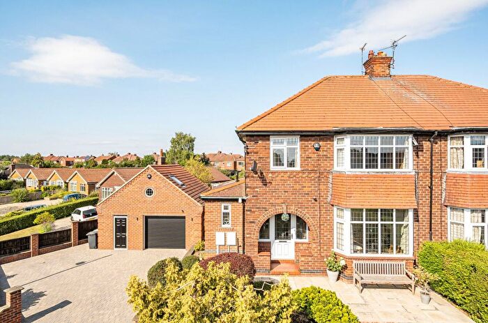 3 Bedroom Semi Detached House For Sale In Yearsley Grove, Huntington, York, North Yorkshire, YO31