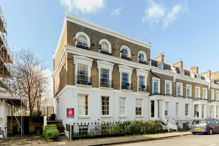 2 Bedroom Flat To Rent In Compton Road, London, N1