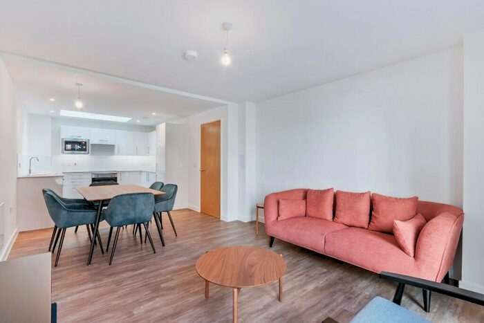 3 Bedroom Town House To Rent In Pelham Street, BN1