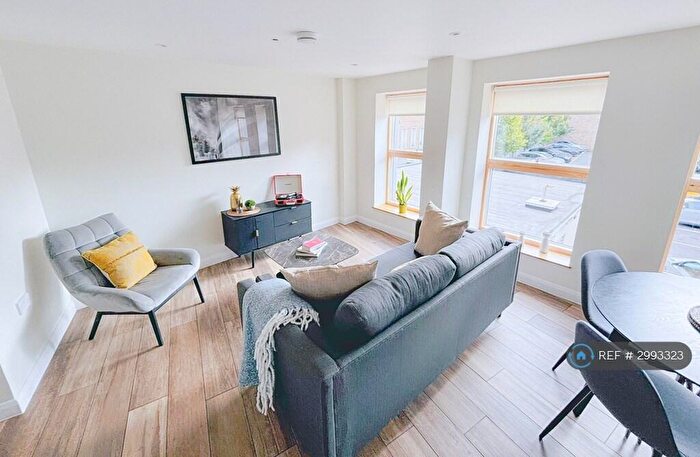 1 Bedroom Flat To Rent In Berkshire House, Maidenhead, SL6