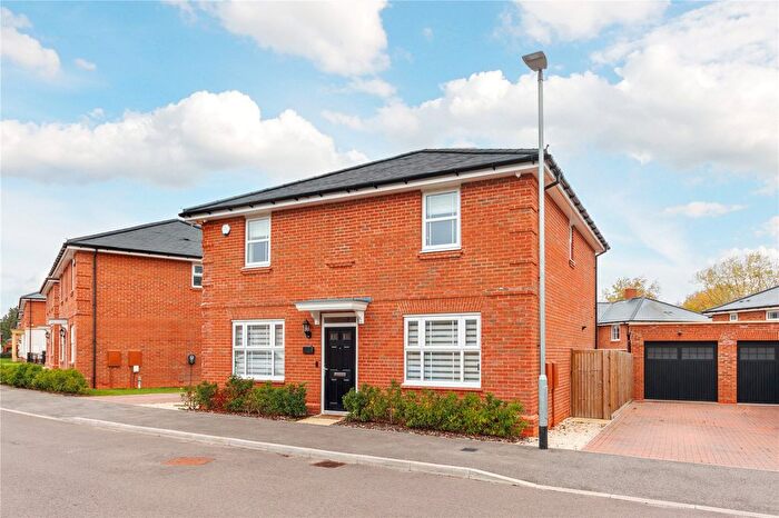 4 Bedroom Detached House To Rent In Sycamore Square, Shenley, Radlett, Hertfordshire, WD7