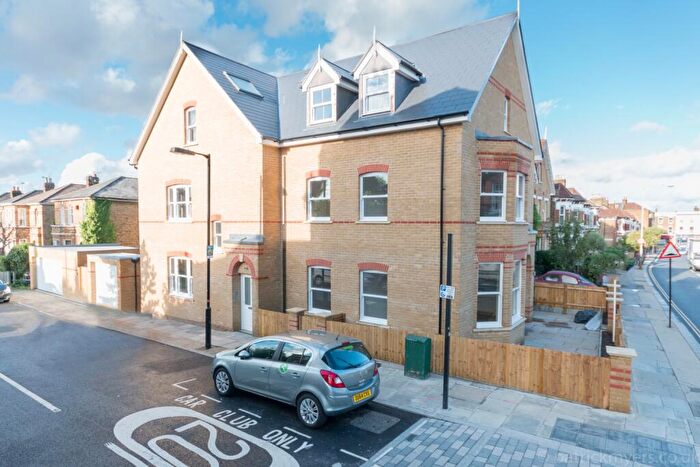 2 Bedroom Flat To Rent In Elsie Road London, SE22