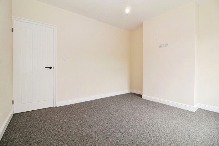 3 Bedroom Terraced House For Sale In Gray Street, Clowne, Chesterfield, S43