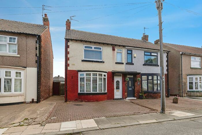 2 Bedroom Semi Detached House For Sale In Stanmore Grove, Hartlepool, TS25