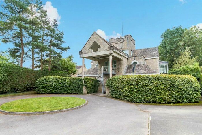 1 Bedroom Flat To Rent In Sanders House, Churchfields, Stonesfield, OX29