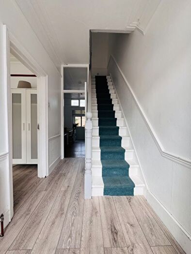 4 Bedroom Terraced House To Rent In Undine Street, London, SW17