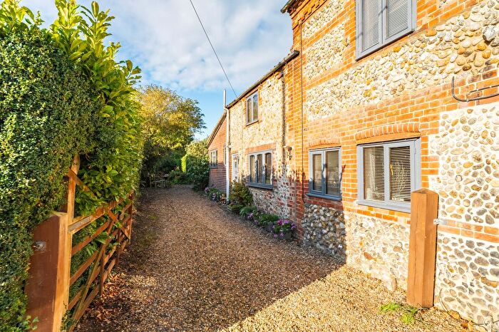 2 Bedroom Cottage For Sale In Ash Yard, Sharrington, NR24