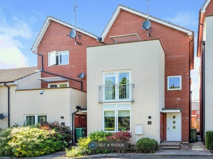 4 Bedroom End Of Terrace House To Rent In Carradine Crescent, Oxley Park, Milton Keynes, MK4