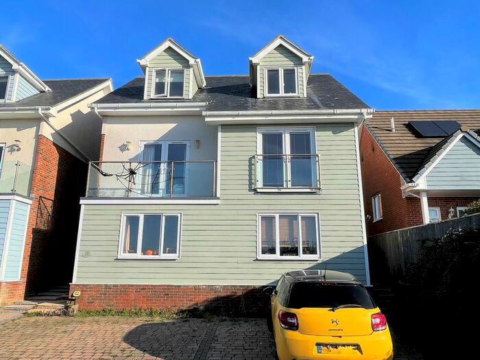4 Bedroom Semi-Detached House To Rent In Worsley, Newport PO30