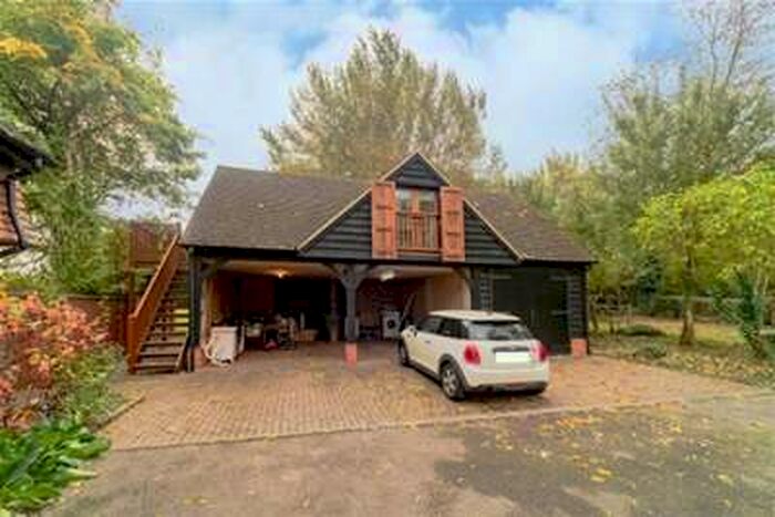 1 Bedroom Flat To Rent In Milton Hill, Nr Harwell, OX14