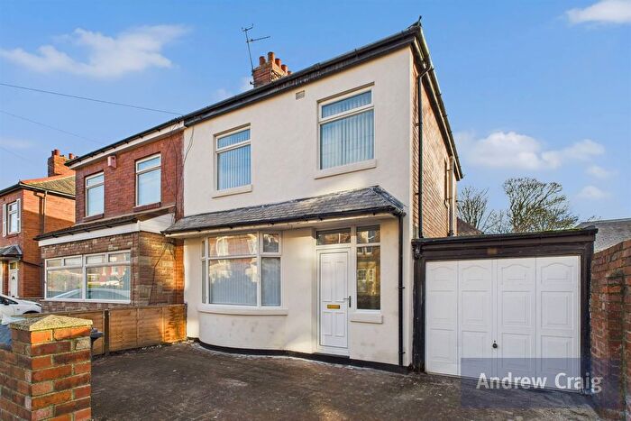 3 Bedroom Semi Detached House For Sale In Horsley Hill Road, South Shields, NE33