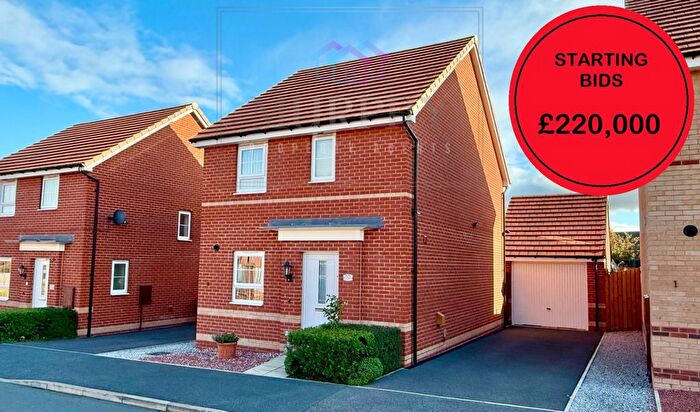 3 Bedroom Detached House For Sale In Monckton Road, Pontefract, West Yorkshire, WF8