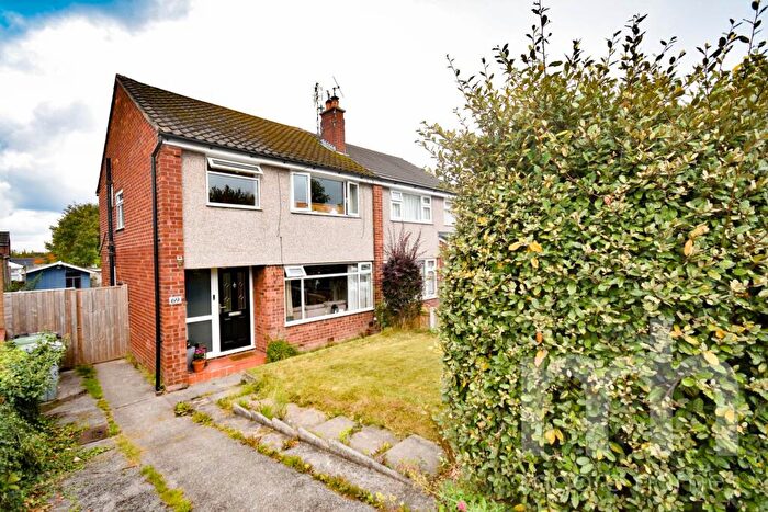 3 Bedroom Semi-Detached House For Sale In Yew Tree Lane, Poynton, SK12