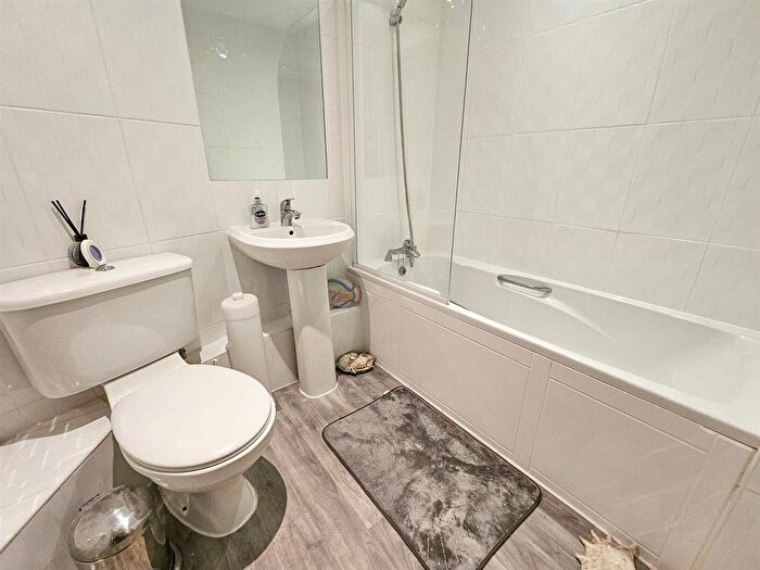 2 Bedroom End Of Terrace House To Rent In Eversley Road, Bexhill-On-Sea, TN40