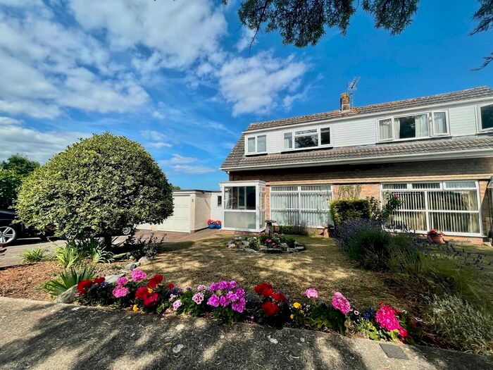 Houses for sale & to rent in TQ2 6QJ, Torbay Road, Cockingtonwith