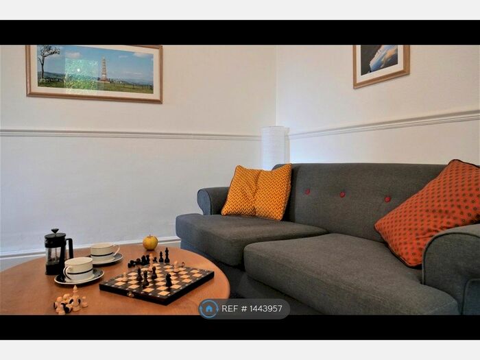 3 Bedroom Flat To Rent In Stockport Road, Manchester, M19