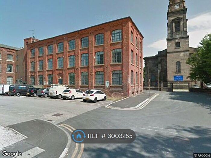 2 Bedroom Flat To Rent In Mac Court, Stockport, SK1