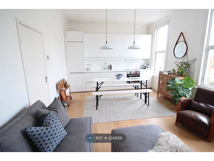 1 Bedroom Flat To Rent In Rosendale Road, London, SE21