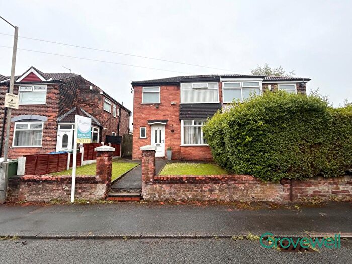 3 Bedroom Semi-Detached House To Rent In Newington Avenue, Manchester, M8