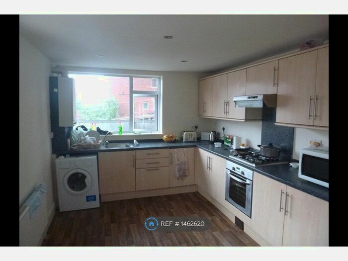 2 Bedroom Flat To Rent In Queens Road, Nottingham, NG9