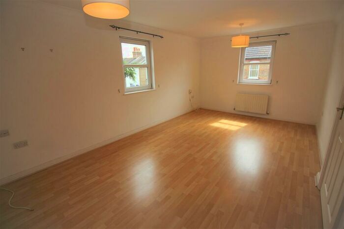 2 Bedroom Apartment To Rent In Cedrus Court, Primrose Hill, Chelmsford, CM1