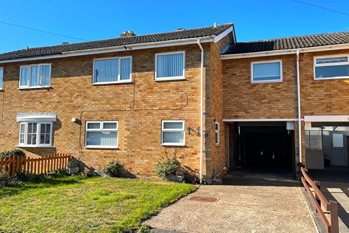 4 Bedroom Terraced House For Sale In Manor Road, Sandy, SG19
