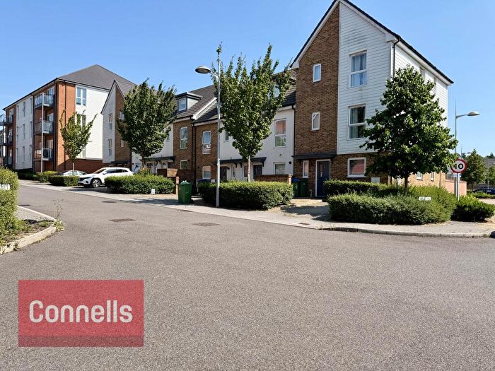 4 Bedroom House To Rent In Clay Vale, RH12