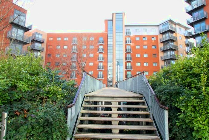 2 Bedroom Flat To Rent In Velocity West, City Walk, Leeds LS11