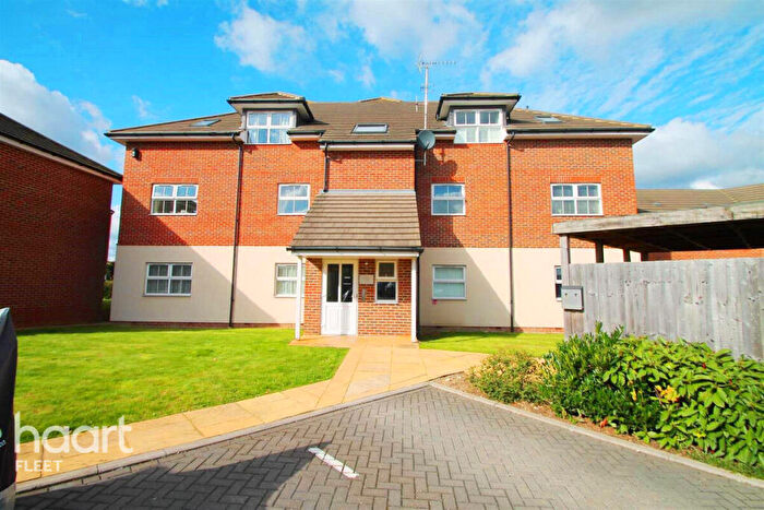 2 Bedroom Apartment To Rent In Honington Mews, Farnborough, GU14
