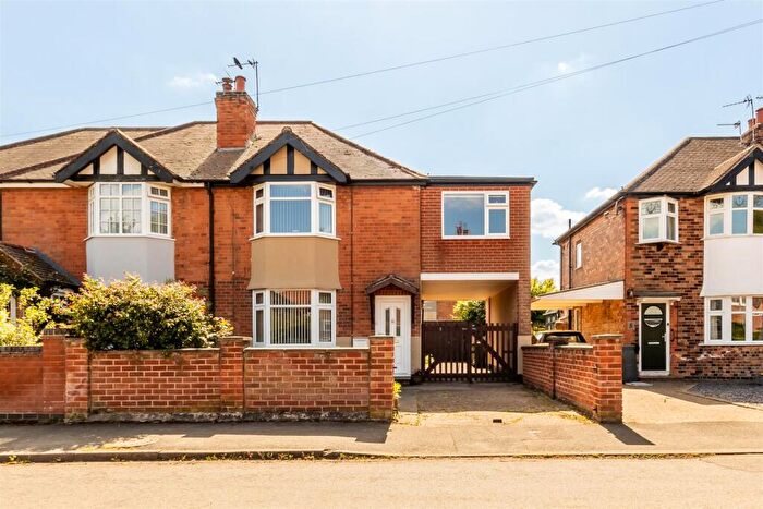 3 Bedroom Semi-Detached House For Sale In Farnsfield Avenue, Burton Joyce, Nottingham, NG14