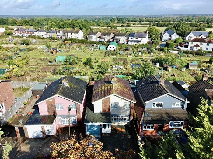 3 Bedroom Detached House For Sale In Ongar Road, Writtle, Chelmsford, CM1