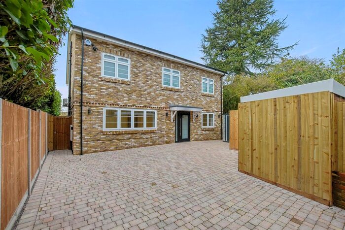 5 Bedroom Detached House For Sale In High Cross, Aldenham, WD25