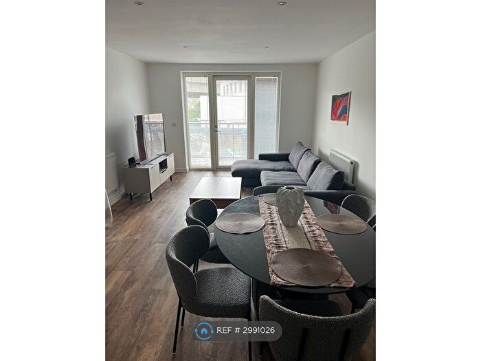 2 Bedroom Flat To Rent In Orchid House, London, N17